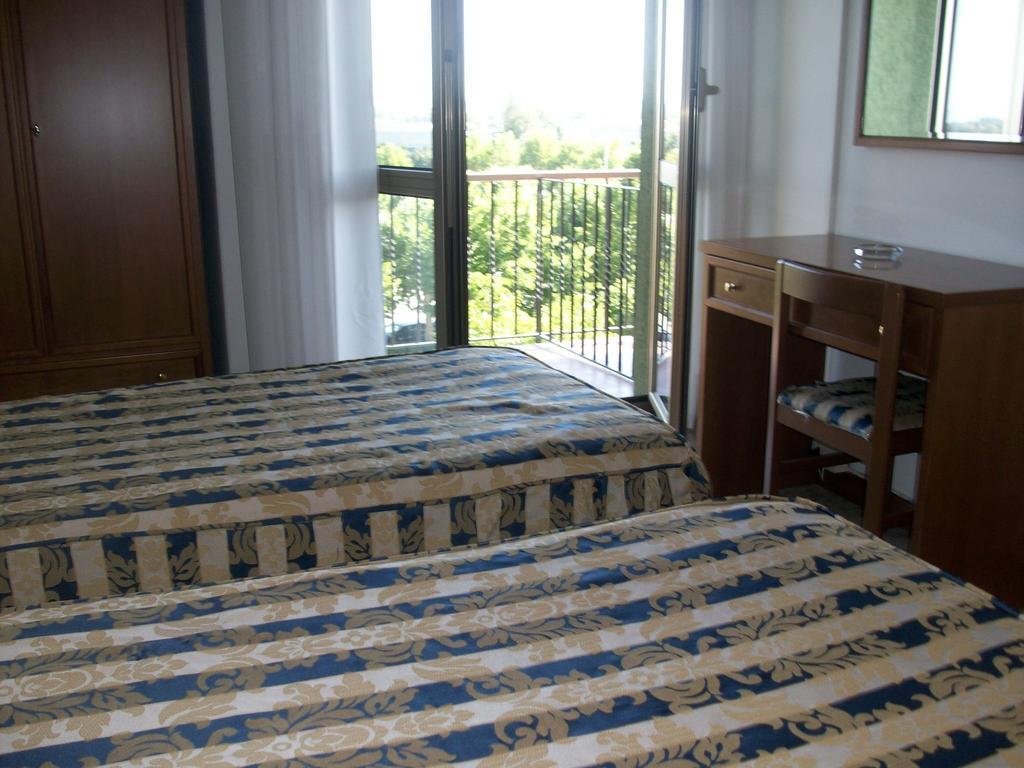 Hotel Santorotto Di Fabio Terrosi Синалунга Стая снимка