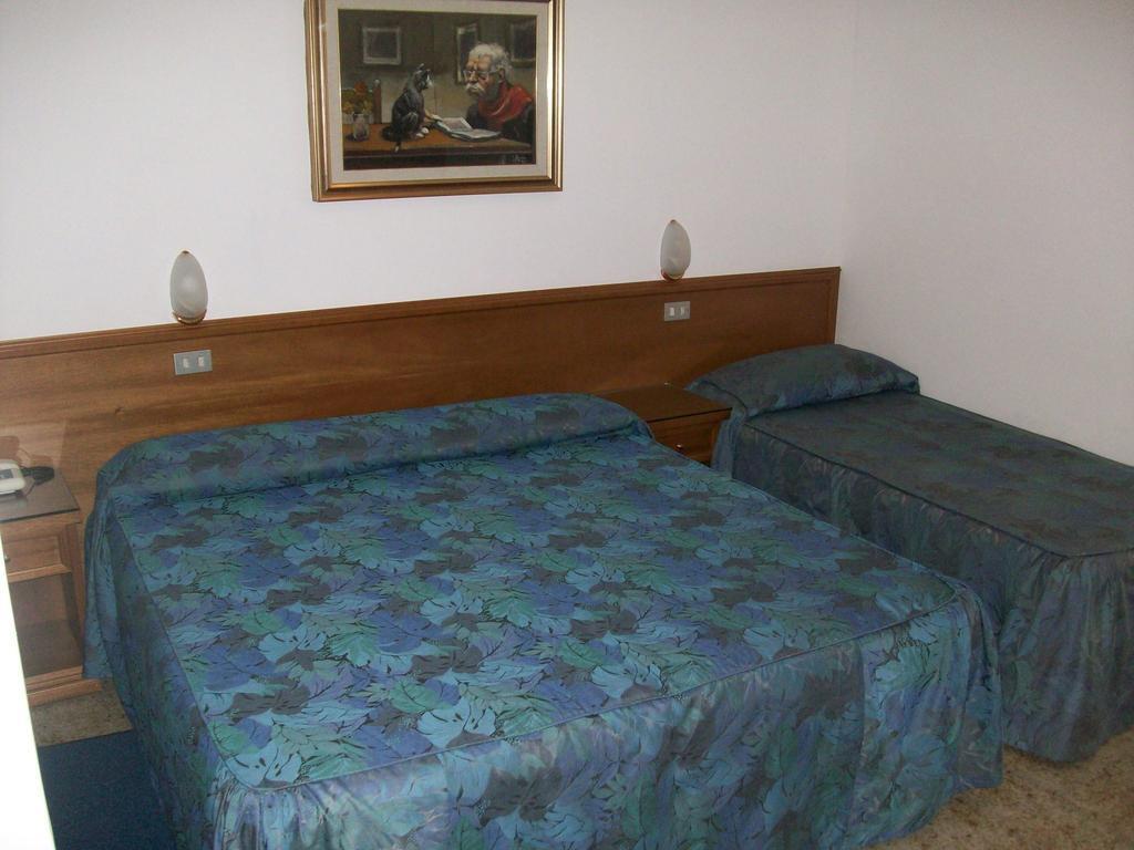 Hotel Santorotto Di Fabio Terrosi Синалунга Стая снимка